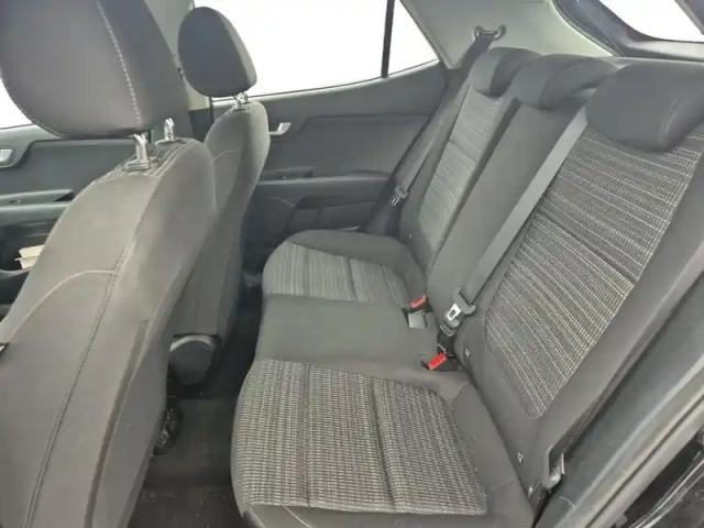 Kia Stonic 1.0 t-gdi 100ch active business dct7 — photo 10