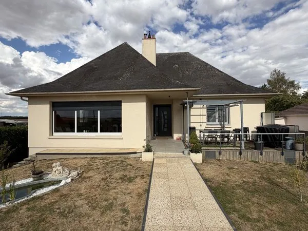 Maison sur sous-sol/ 4 Ch / terrain clos