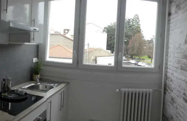 T5 Traversant, très lumineux, dispo Fin SEPTEMBRE