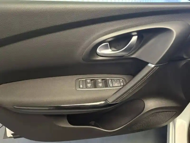 Renault Kadjar blue dci 115 — photo 16
