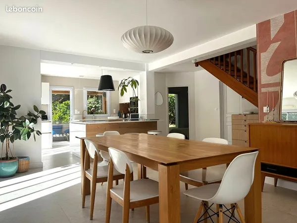 Maison 8 pièces 190 m²