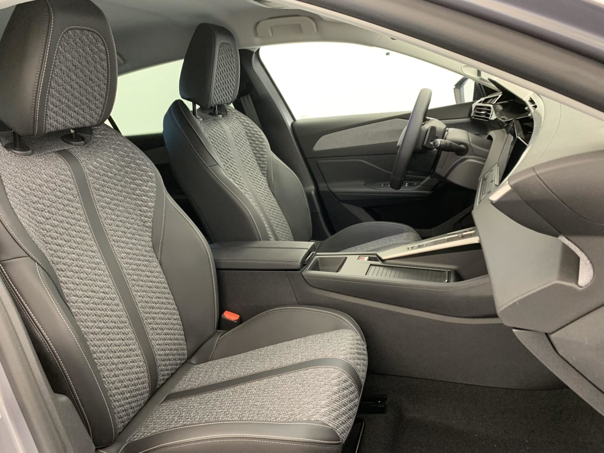 Peugeot 308 — photo 9