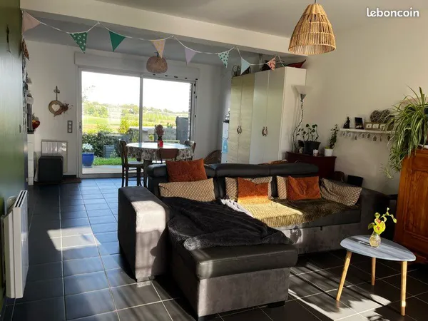 Maison meublée - 5 pièces - 93m2 - jardin - 950/mois