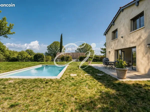 Propriété 11 pièces 352 m²