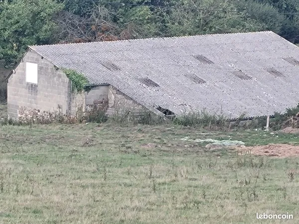 Terrain agricole+batiment en pierre