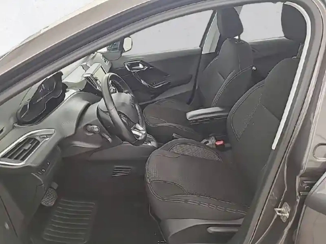 Peugeot 208 1.2 puretech 110ch s&amp;s eat6 — photo 11