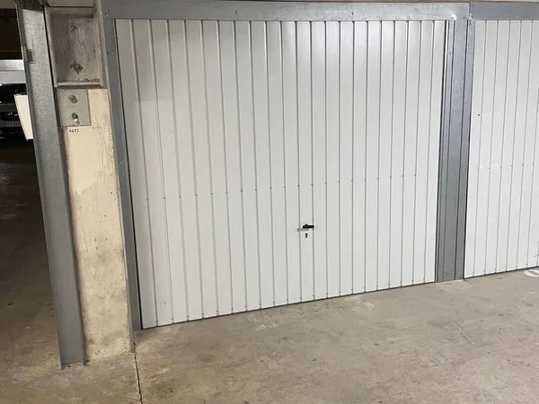 Parking 12 m²
