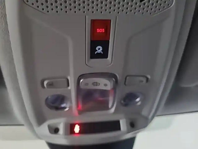 Citroën C4 e- 136 ch automatique — photo 46