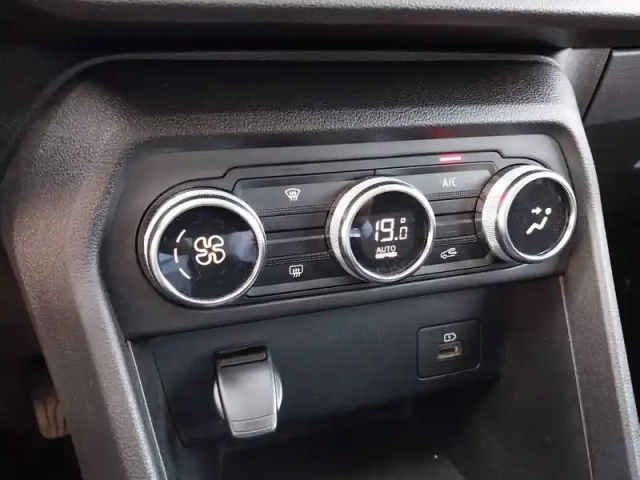 Dacia Sandero eco-g 100 - 22 — photo 21