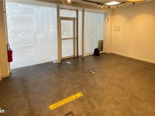Local commercial 105 m² PARIS