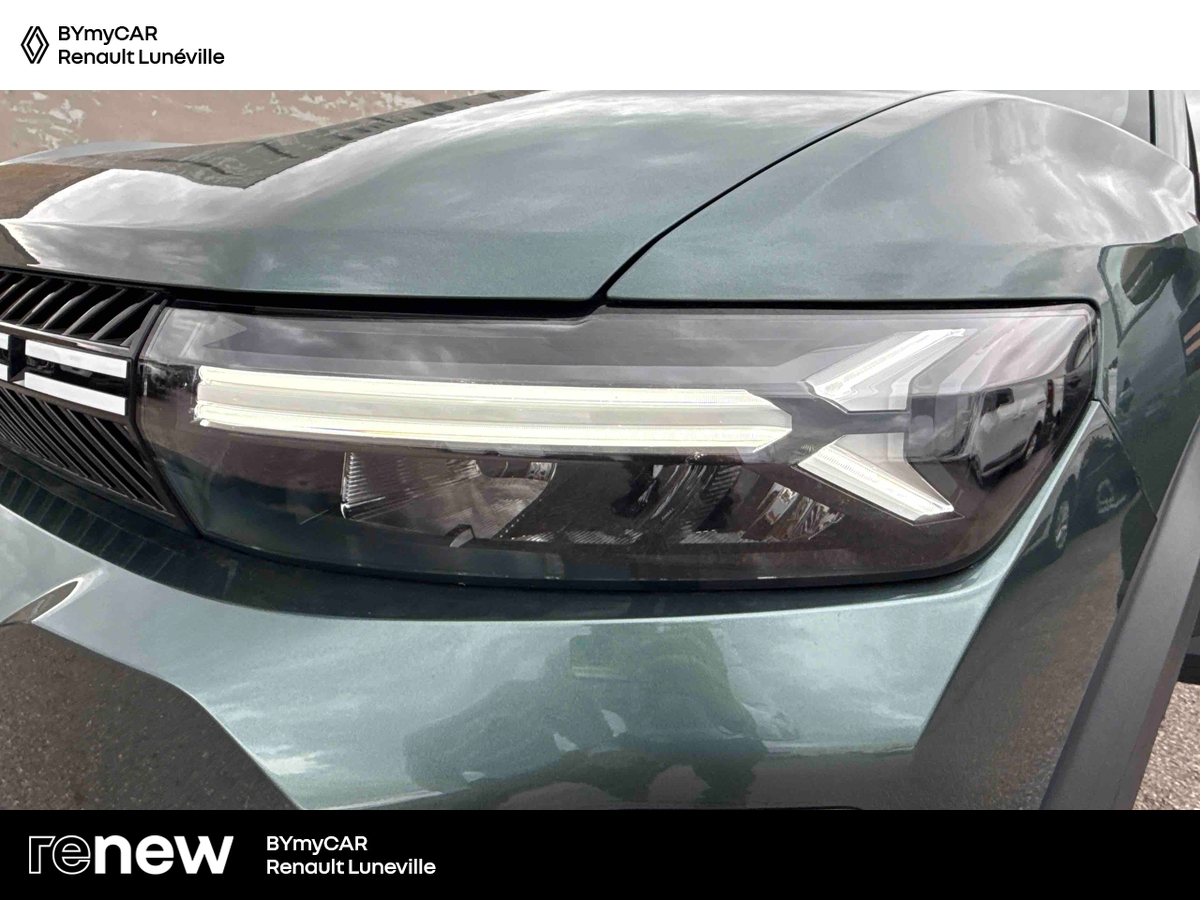 Dacia Bigster Mild Hybrid 140 — photo 25