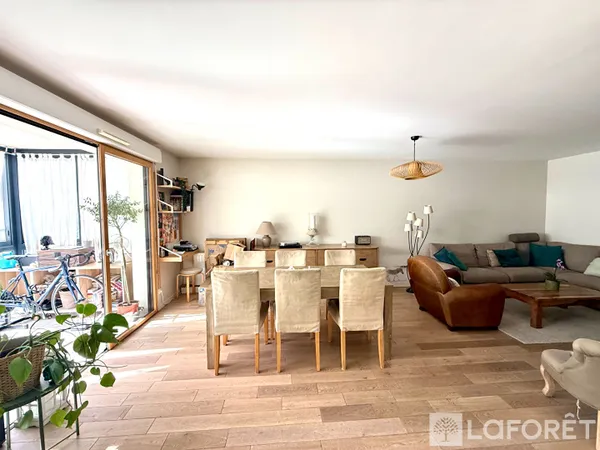 Appartement 6 pièces 83 m²