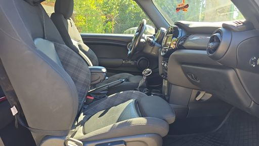 Mini Mini Cabriolet 1.5 Cooper 136 BVA7 - Finition Chili – 2016 – 49557 km – Essence – Boîte Automatique — photo 8