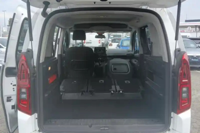 Opel Combo life l1h1 1.5 diesel 100 ch start/stop — photo 38