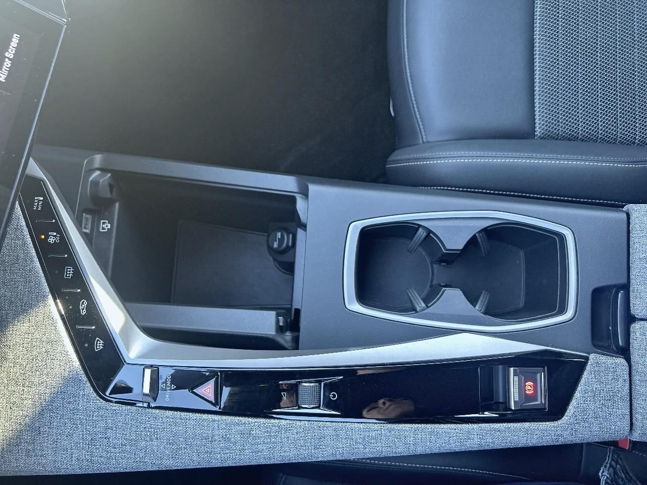 Peugeot 3008 1.2 hybrid 136ch allure e-dcs6 — photo 17