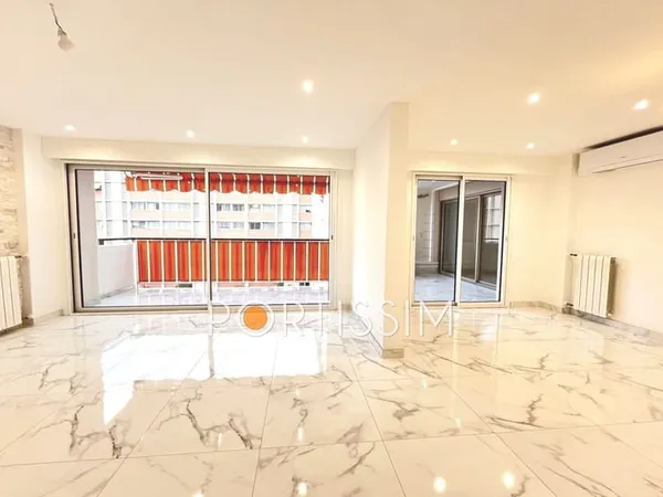 A 100 mètres du bord de mer, appartement 4/5 pièces de 122m2