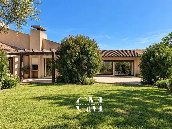 Maison Galgon 7 pièces 207 m² sur une parcelle de 867 m²