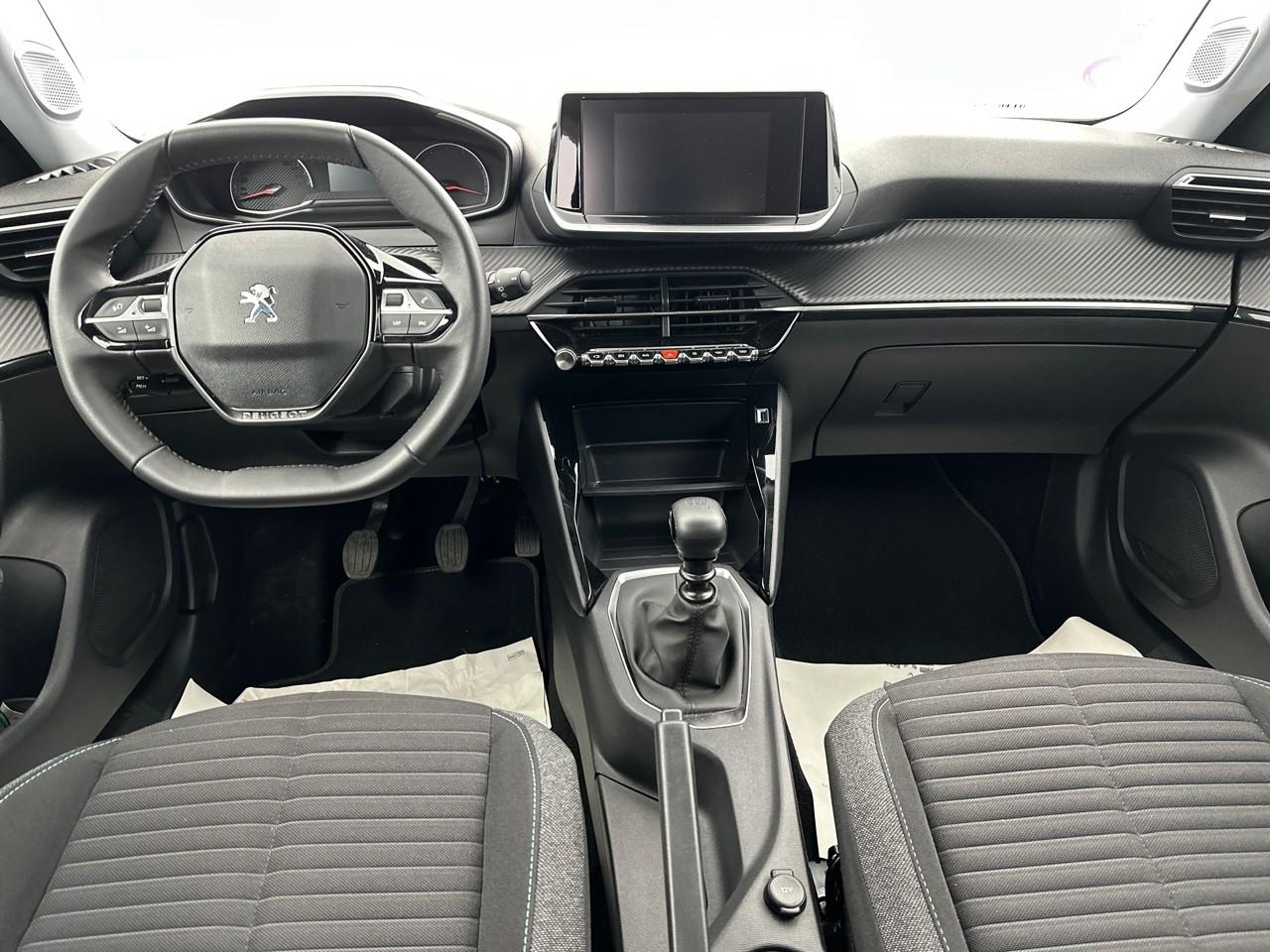 Peugeot 2008 puretech 100 s&s bvm6 style — photo 11