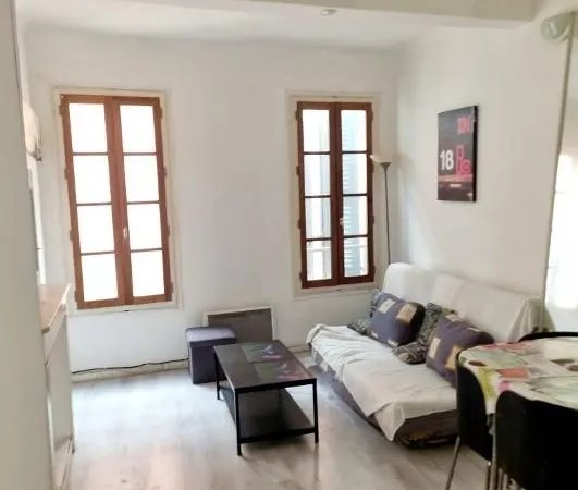 Draguignan studio meublé 420/mois