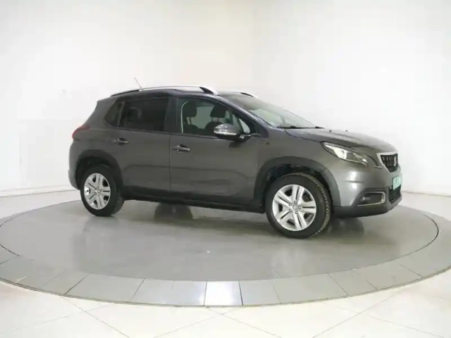 Peugeot 2008 puretech 130ch s&amp;s bvm6 — photo 4