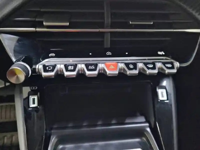 Peugeot 208 hybrid 110 e-dcs6 — photo 22