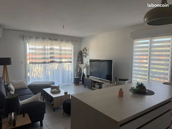 Appartement · 3 pièces · 65 m² · Étage 2/2 · Climatisation · Parking + Box