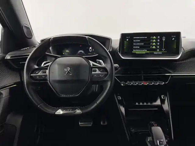 Peugeot 2008 puretech 130 s&amp;s eat8 — photo 24