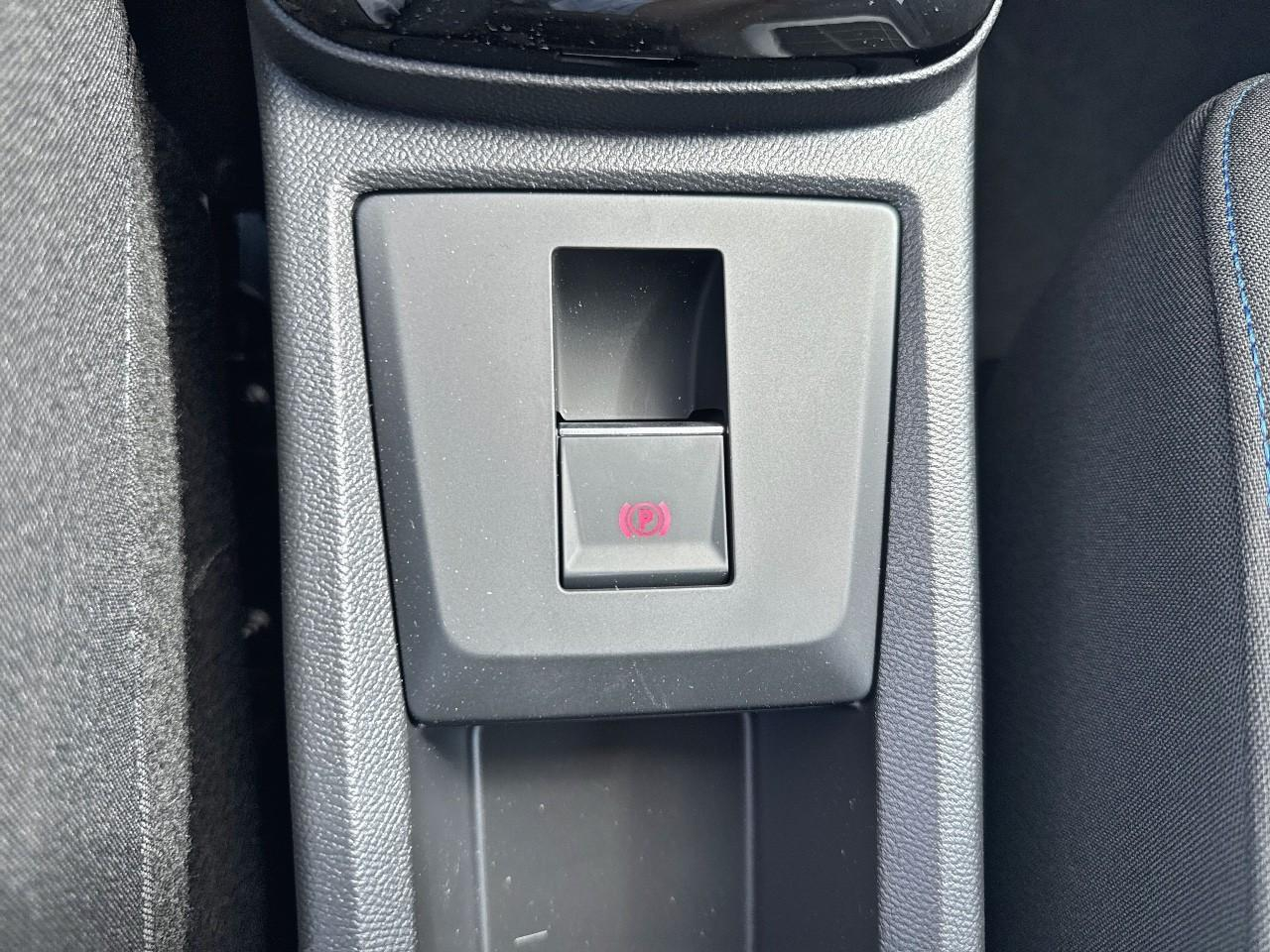 Alfa Romeo Junior 1.2 ibrida 145 ch e-dct6 speciale — photo 16