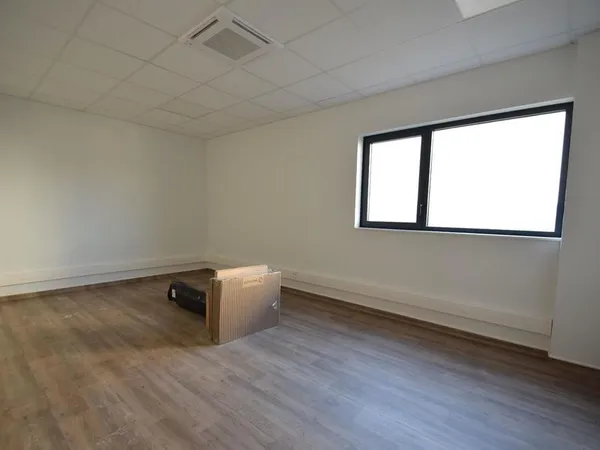 Location / Local commercial - 21 m²