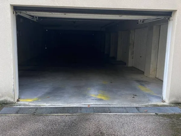 Parking 10 m²