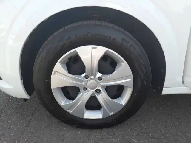 Dacia Sandero sce 65 — photo 19