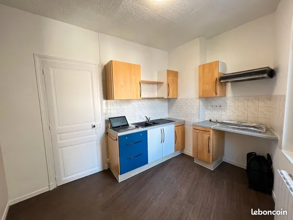 À louer - Studio meublé de 28 m² - Orléans Gare - Disponible à partir du 1er septembre 2026