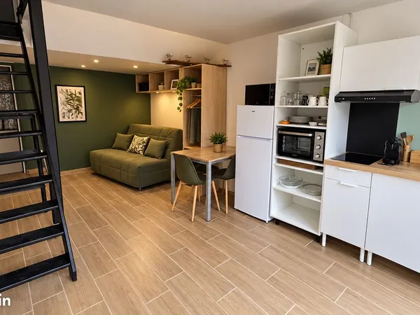 LA ROCHELLE - Studio meublé rénové de 24 m² avec mezzanine - Bail mobilité