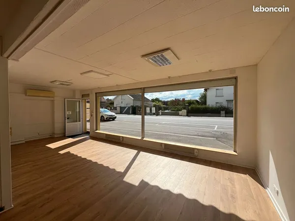 Local commercial 59 m² GOLBEY