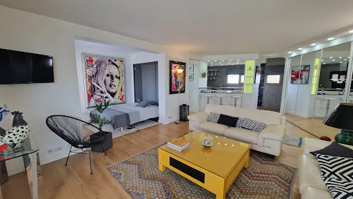 Appartement 2 pièces 77 m²