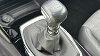 Peugeot 2008 1.2 PureTech 100ch S&S Allure — photo 14