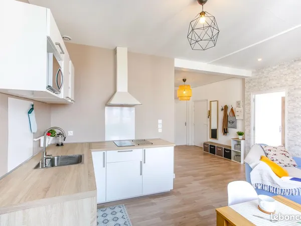 Appartement T4 meublé de standing 100m² - 3 chambres - Gare / Centre