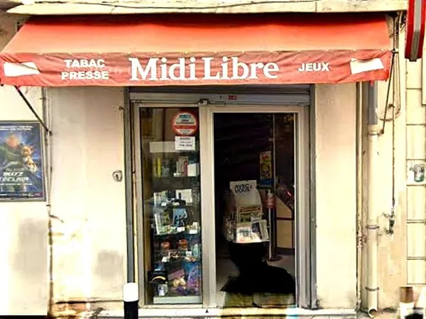 À LOUER LOCAL COMMERCIAL 45 m2 CENTRE-VILLE DE NÎMES
