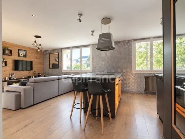 T2 BIS 54 M² - DIJON CASTEL