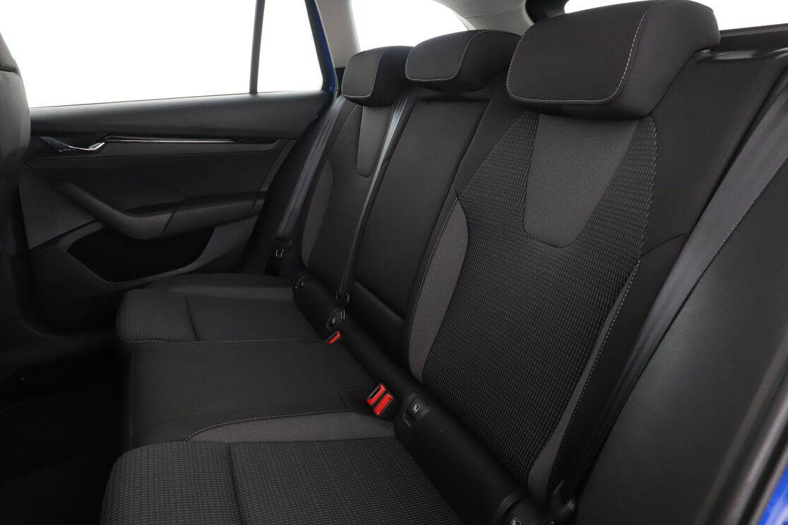 Skoda Octavia Combi 1.4 TSI PHEV iV Ambition DSG6e — photo 13