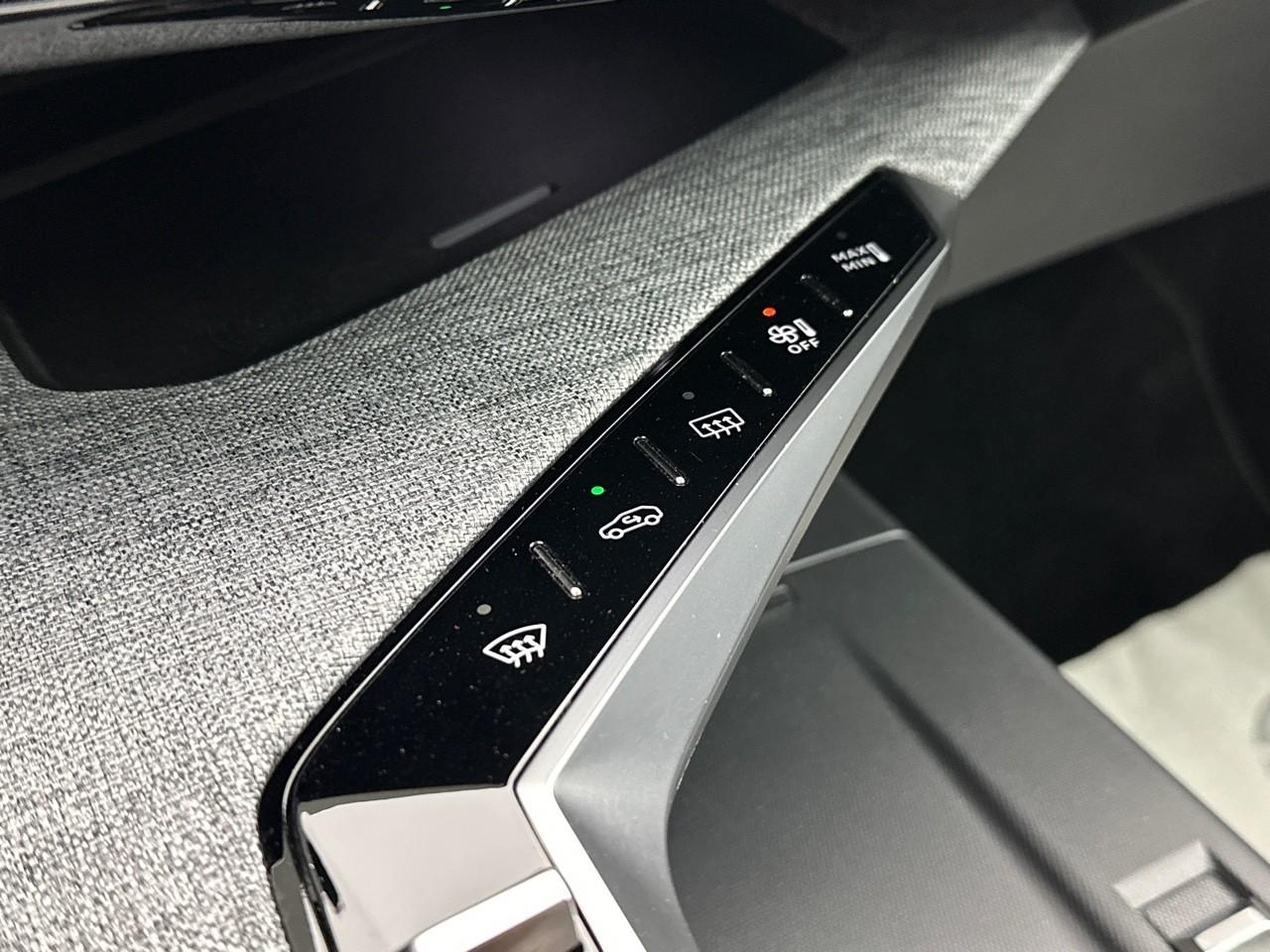 Peugeot 3008 electrique 210 ch 73 kwh gt — photo 29