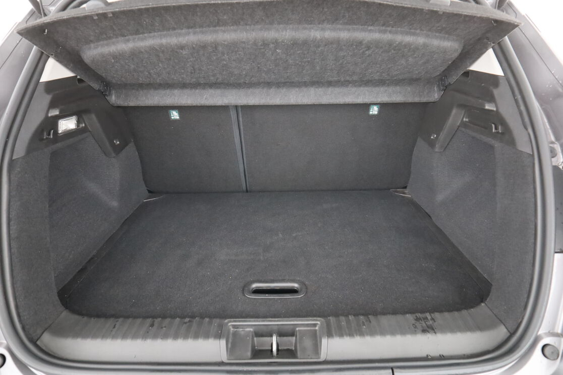 Renault Captur 1.5 Blue dCi Intens EDC — photo 16