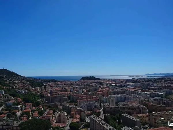 2 pieces avec vue mer