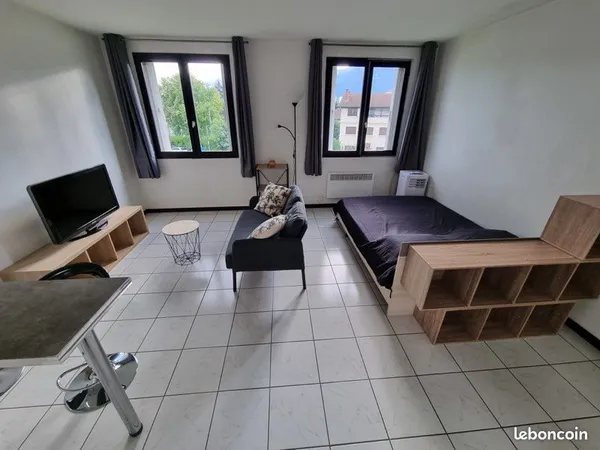 Studio meublé 29m² lumineux - idéal étudiant/jeune actif - proche tram & campus