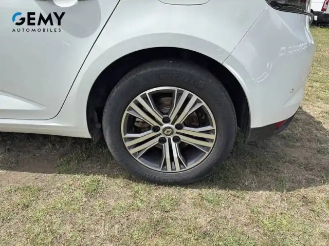 Renault Megane mégane iv berline e-tech plug-in hybride 160 - 21n — photo 11