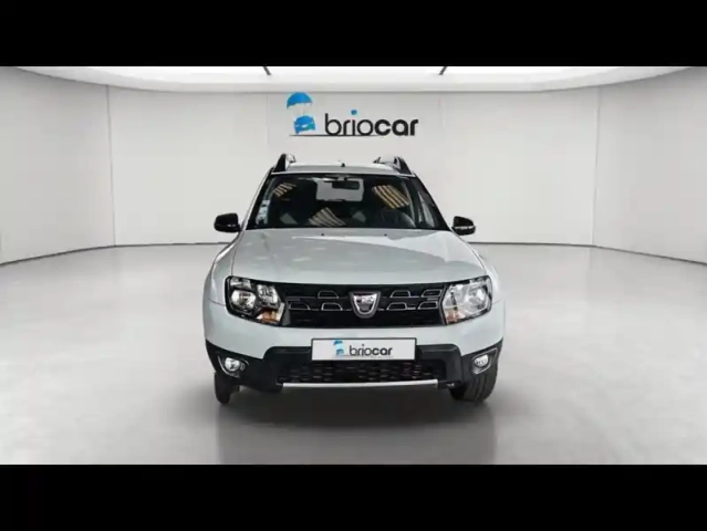 Dacia Duster 1.5 dci 110ch black touch 4x2 + attelage — photo 8