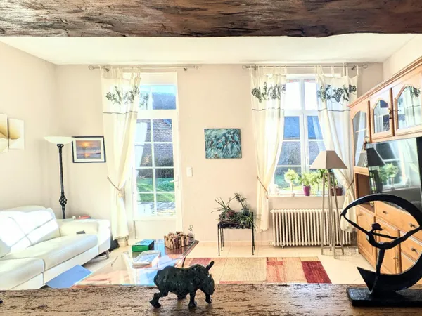 Corps de ferme 199 m² avec dépendance et boxe à chevaux