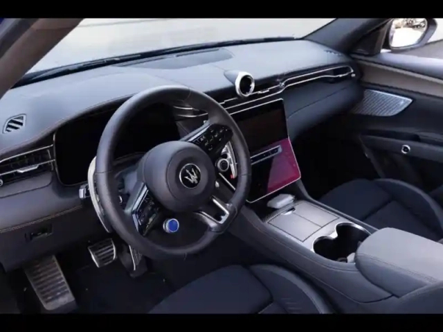 Maserati Grecale 557ch 105kwh folgore — photo 7