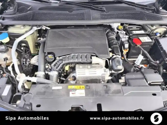 Opel Astra 1.2 turbo 110 ch bvm6 — photo 17
