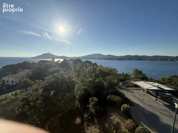 Agay dernier etage 123m2 vue mer